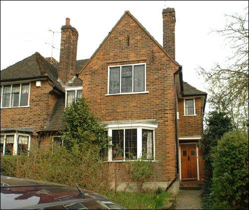 02 Blandford Close